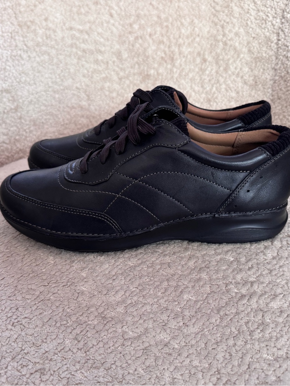 Clarks Appley Tie Women’s Black Leather Oxford Shoes Comfort Lace Up Size 9M - Picture 3 of 6